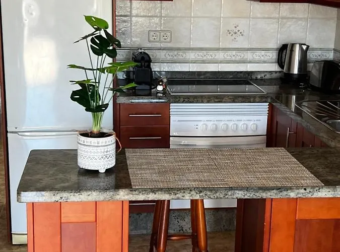 Cozy Marina, Iris Fase 1, Wifi Semesterbostad *